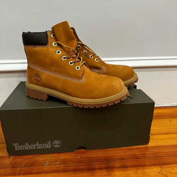 Timberland Wheat Nubuck Boots - Picture 6 of 7